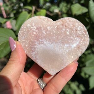 Pink amethyst (1) agate Heart with stand  | crystal